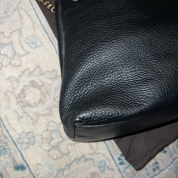 Gucci Soho Medium Black Double Leather Chain Shoulder Bag Tote
Black Gold - Picture 13 of 16